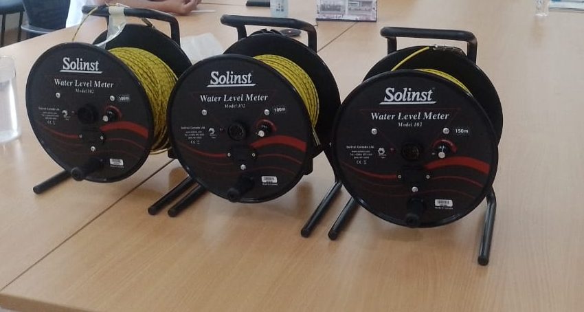 distributor water level solinst